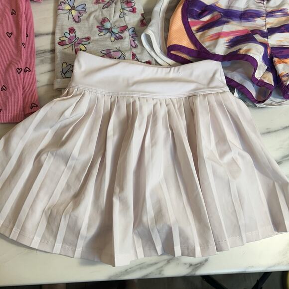 Girls SZ S 5-6 Clothes Lot Outfits Nike Tempo Shorts 2 Pairs, Skort And Tops - Picture 7 of 9